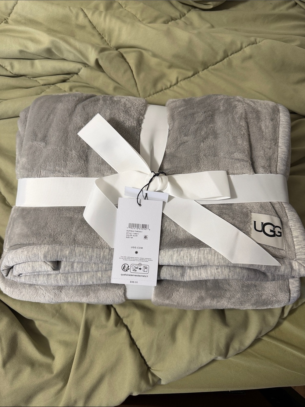 UGG Plush Throw Blanket in Gray